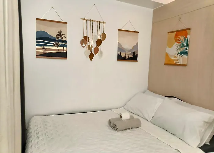 Lanzstaycation Aparthotel Manila