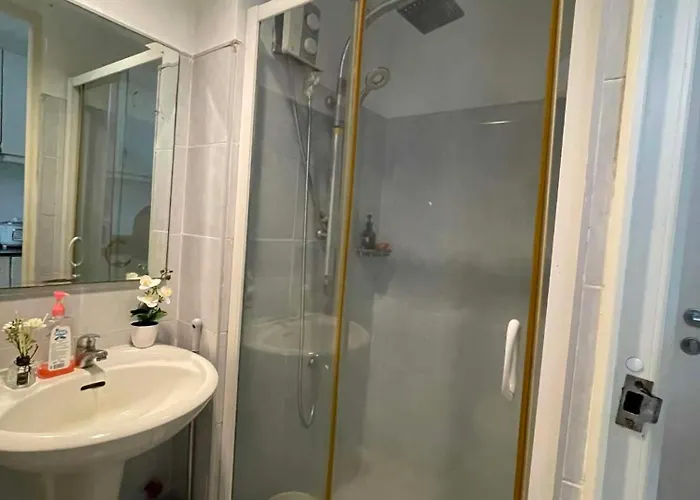 Aparthotel Lanzstaycation Manila