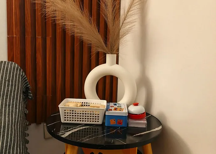 Lanzstaycation Aparthotel Manila